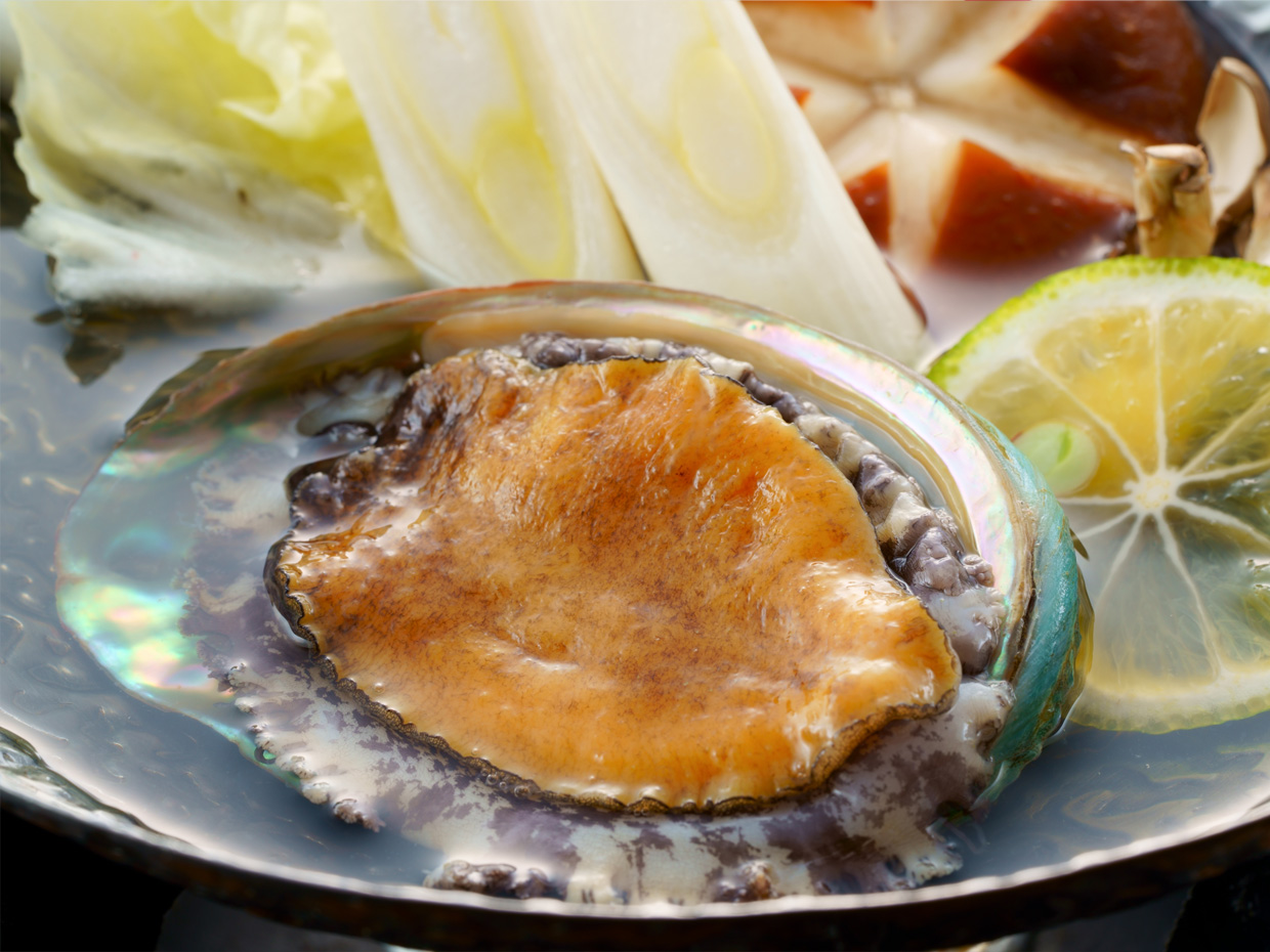 アワビの蒸し焼き